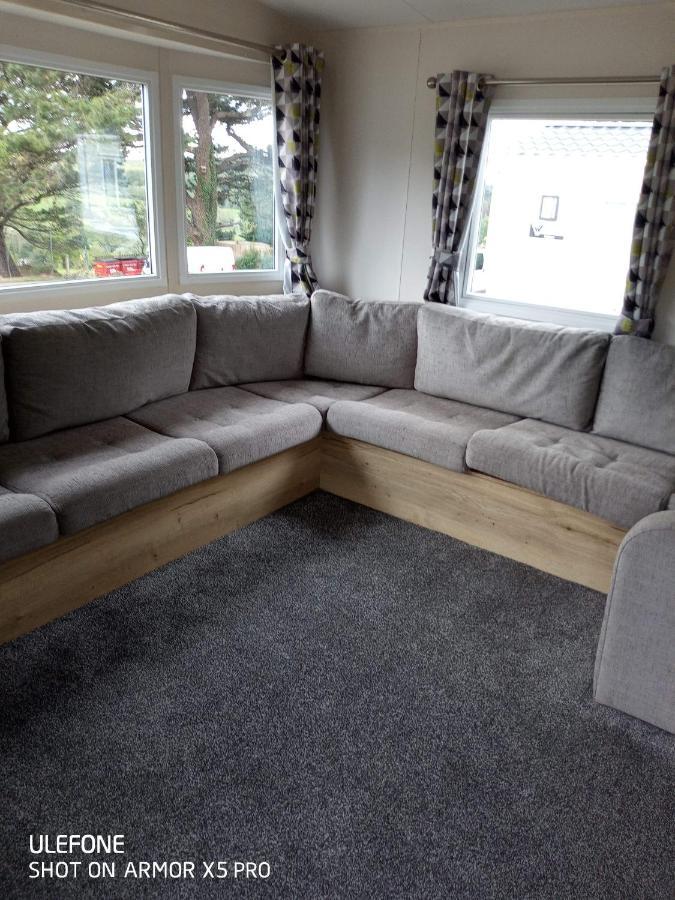 Exclusive 3 Bedroom Caravan, Sleeps 8 People At Parkdean Newquay Holiday Park, Cornwall, Uk Extérieur photo